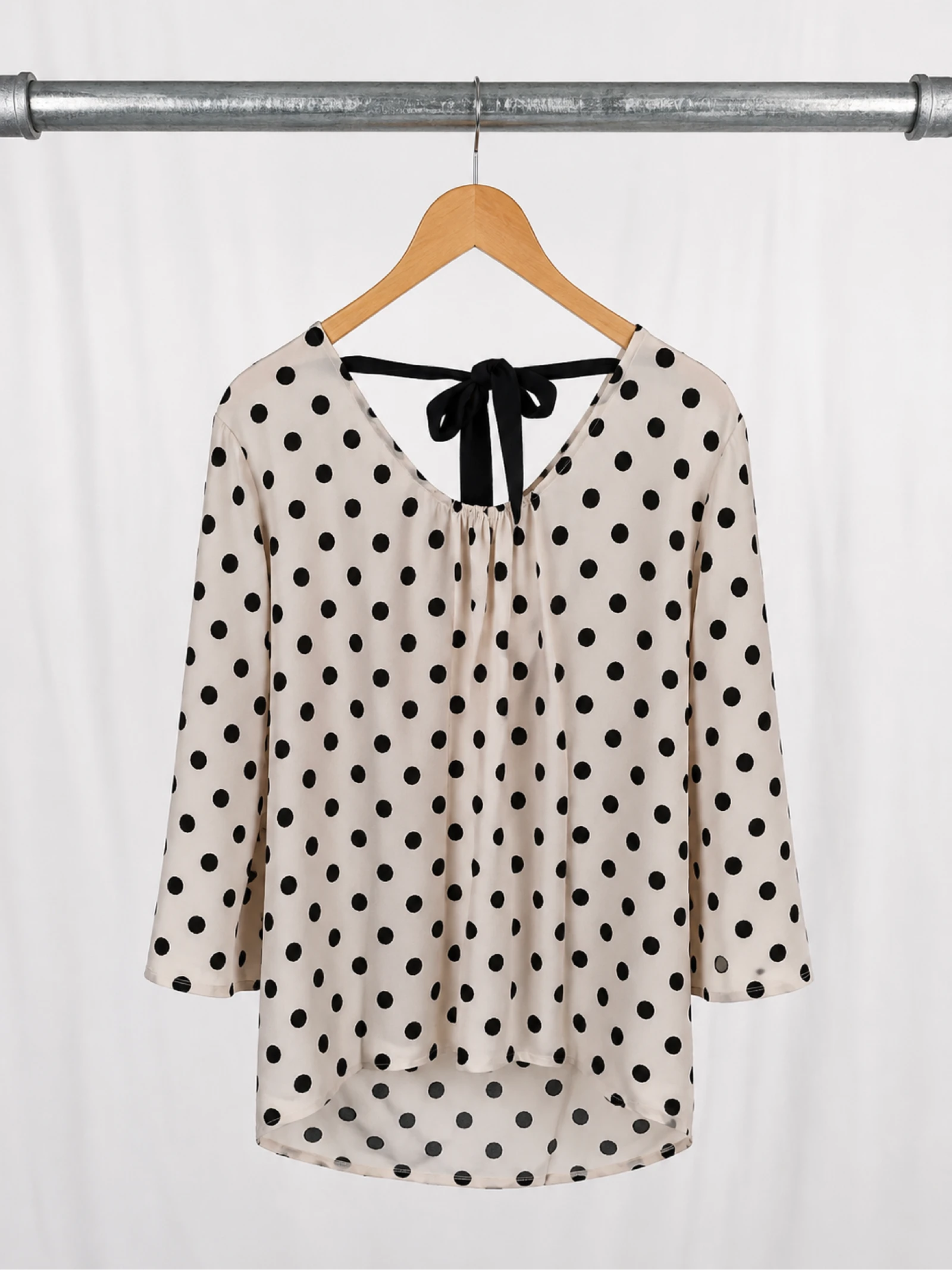 Blusa de lunares negro crudo fluida para mujer mangas 3/4 nudo en la espalda retro chic T L XL tendencia – photo 2